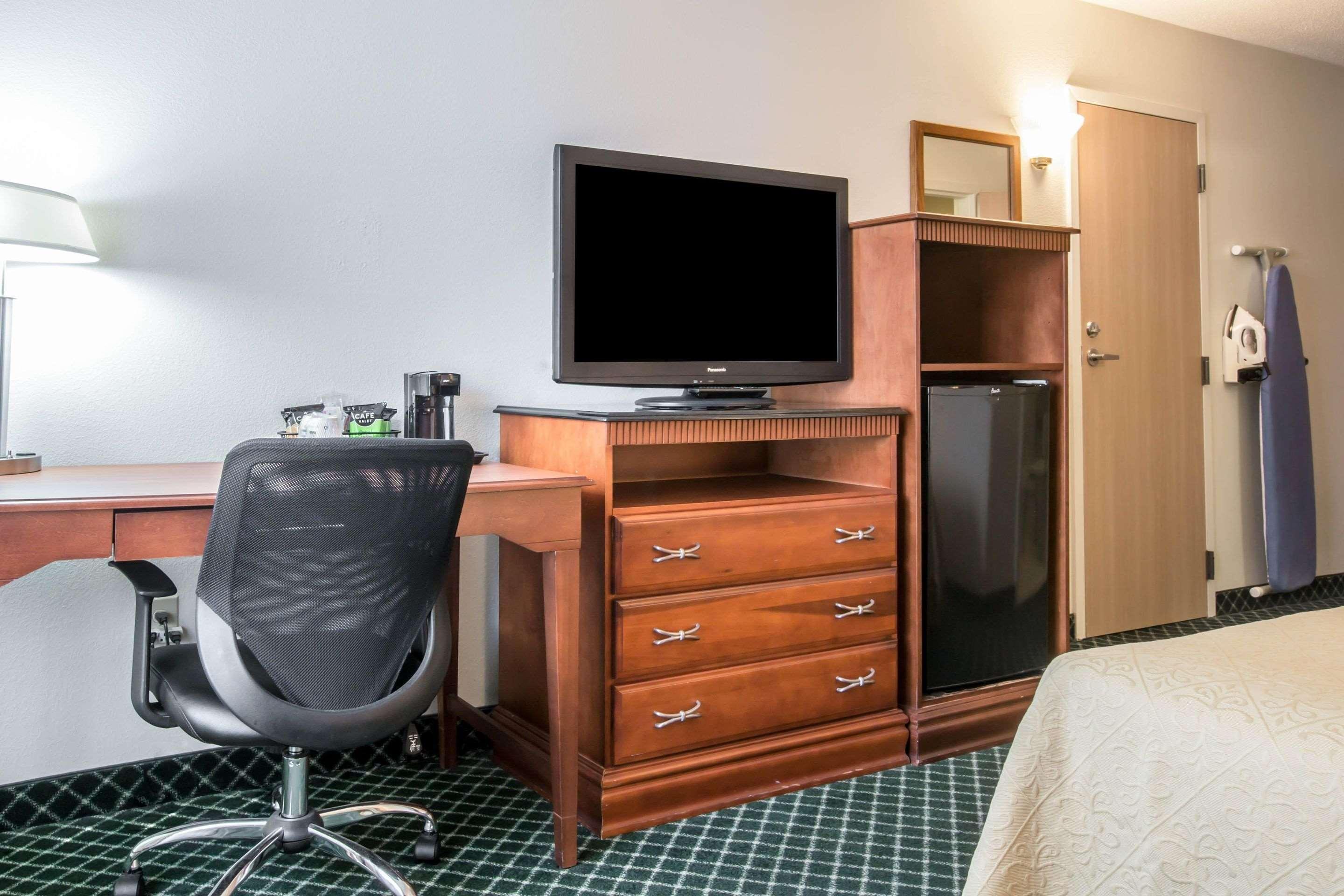 Quality Inn Colchester - Burlington Dış mekan fotoğraf