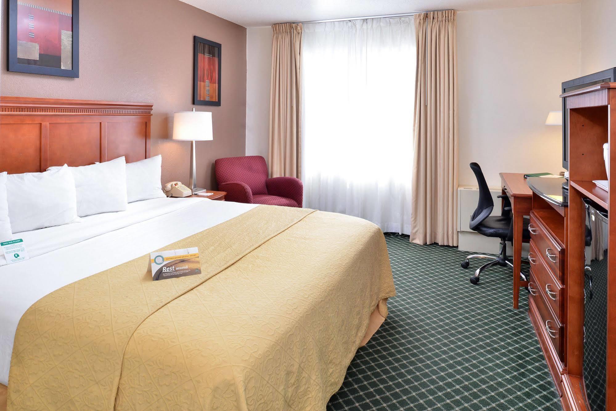 Quality Inn Colchester - Burlington Dış mekan fotoğraf